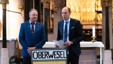 Volker Boch und Hansj&ouml;rg Bathke begr&uuml;&szlig;en die G&auml;ste zum Festakt anl&auml;sslich des 20-j&auml;hrigen Jubil&auml;ums.  | &copy; Herbert Piel
