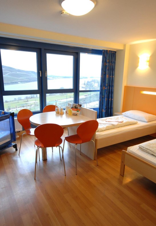 Rhein- Nahe- Jugendherberge Zimmer | © Die Jugendherbergen in Rhld.-Pfalz u. dem Saarland Rhein- Nahe- Jugendherberge Zimmer | © Die Jugendherbergen in Rhld.-Pfalz u. dem Saarland