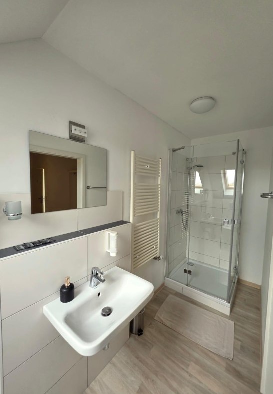 Bad4 | &copy; Fam. Perisa