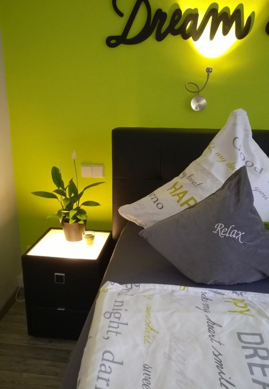 Intigrierte Nachttischbeleuchtung | &copy; Petra Erbar