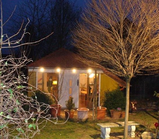 Gartenhaus bei Nacht | &copy; Hartmann