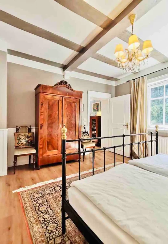 GB Gro&szlig;es Schlafzimmer 2