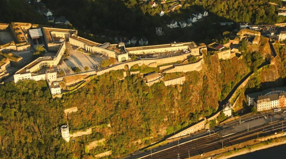 Flug über die Festung | © Koblenz-Touristik GmbH / Johannes Bruchhof Flug über die Festung | © Koblenz-Touristik GmbH / Johannes Bruchhof