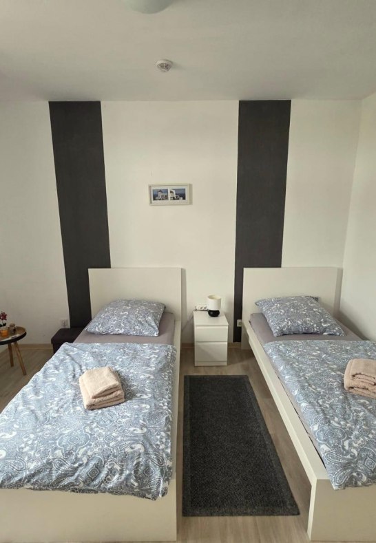 Doppelzimmer mit Einzelbetten1 | &copy; Fam. Perisa