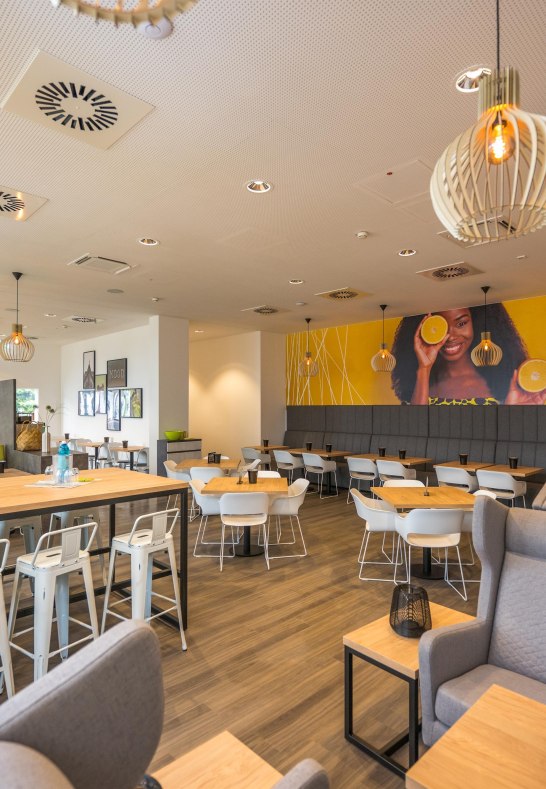 Super 8 Fr&uuml;hst&uuml;cksraum 2 | &copy; Gorgeous Smiling Hotels GmbH