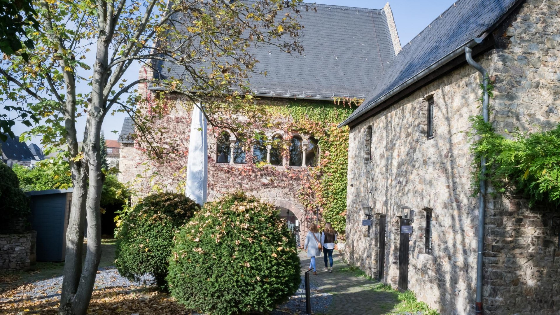 Graues Haus 2 | &copy; Rheingau- Taunus Kultur und Tourismus GmbH/ Saski