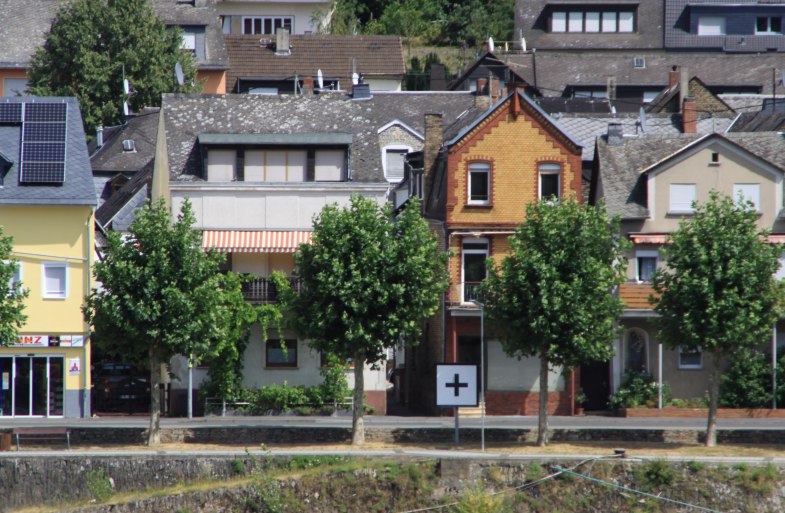 Blick auf Haus Rheingl&uuml;ck | &copy; Heimes