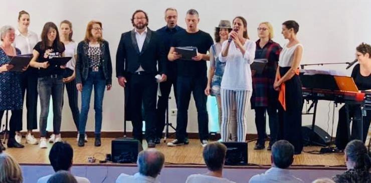 Dunjas singing class | &copy; Meuer