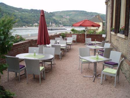 Einladende Terrasse im Weingut Nies | &copy; Brigitte Nies