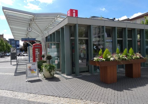 Touristinformation im Sommer | © Annette Klemm