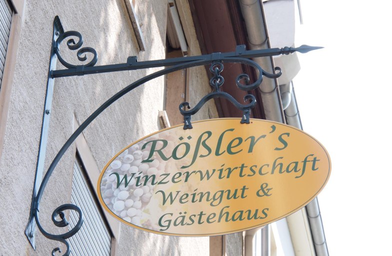 Wegweiser | &copy; Weingut Michael R&ouml;&szlig;ler