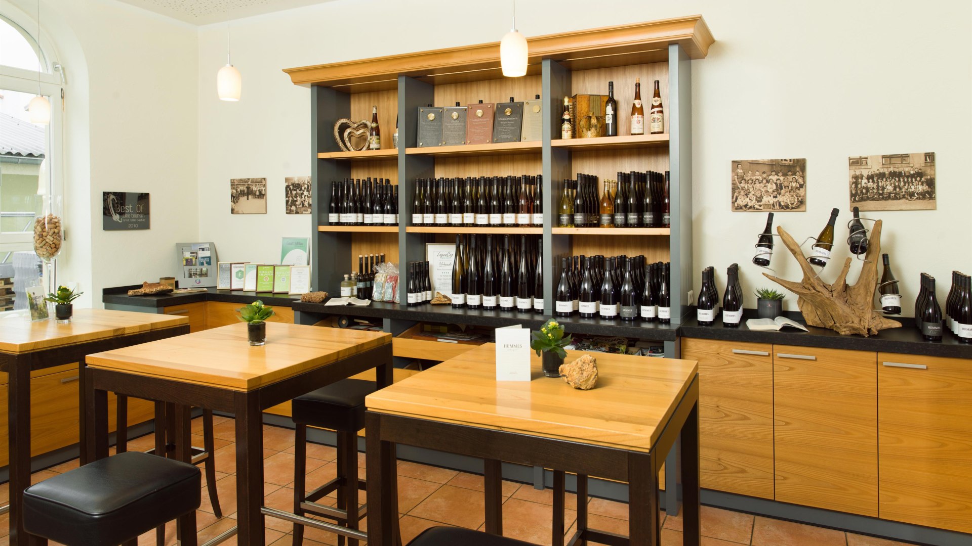 Weingut Hemmes Vinothek | &copy; Carsten Costard