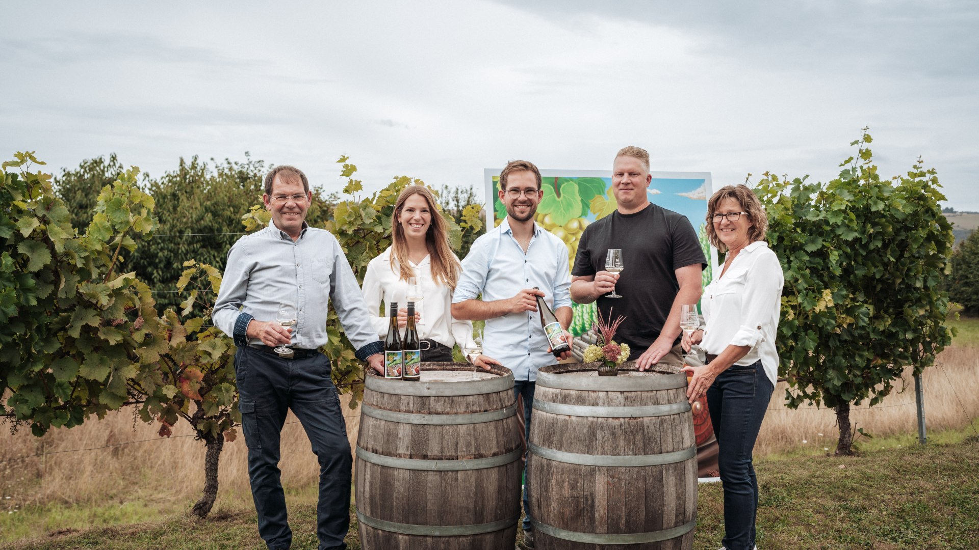 Der Welterbe-Wein 2025 kommt vom Weingut Albert Lambrich. Das Etikett gestaltete der Graffiti-K&uuml;nstler Daniel Schmitz. | &copy; Felix Vollmer