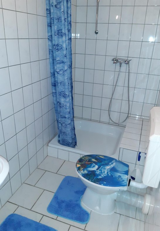 Dusche - Bad | &copy; Reyhan Moulas