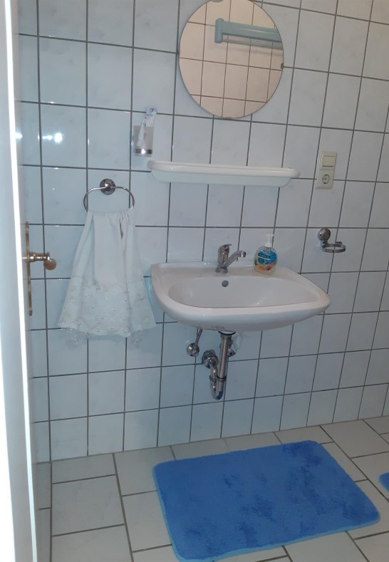 Waschbecken - Bad | &copy; Reyhan Moulas