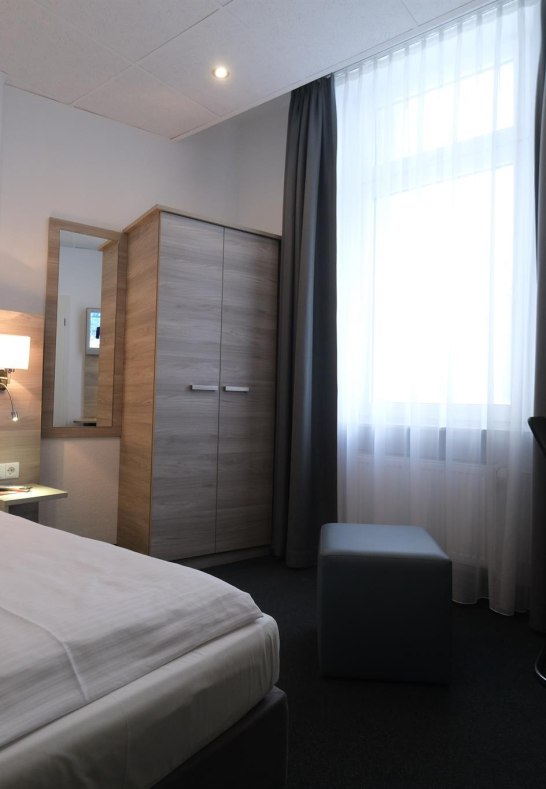 Einzelzimmer | &copy; Hotel Hohenstaufen