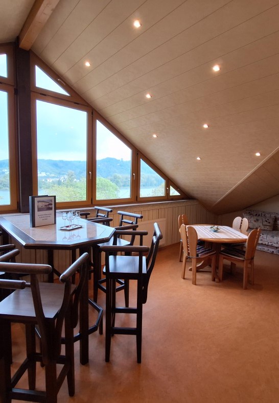 zus&auml;tzliche Essecke im Wohnbereich | &copy; Tourist-Info Erlebnis Rheinbogen