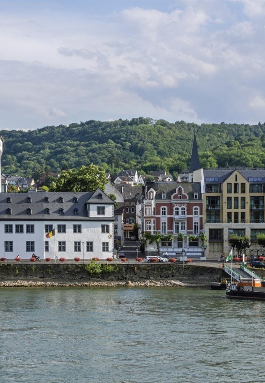 Rheinpromenade Boppard mit Burg | © Friedrich Gier/Romantischer Rhein Tourismus GmbH Rheinpromenade Boppard mit Burg | © Friedrich Gier/Romantischer Rhein Tourismus GmbH