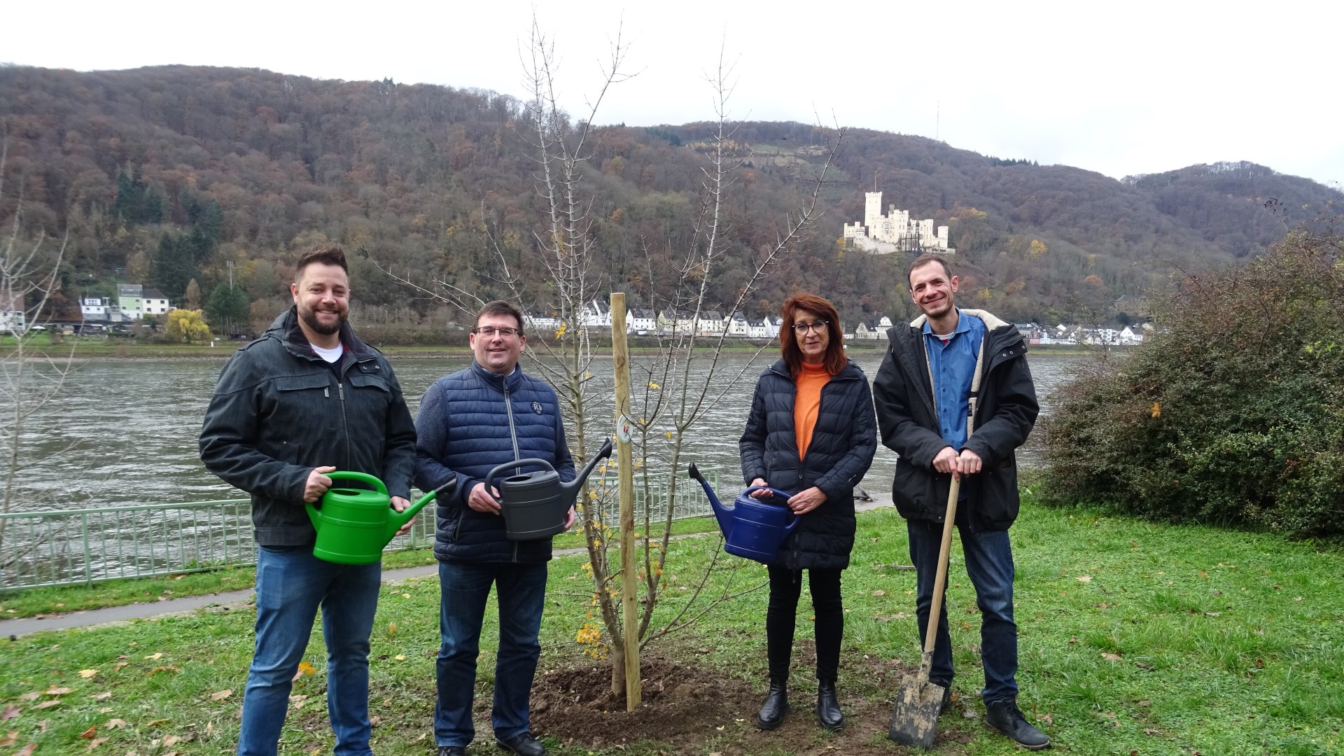 Foto: v.l.n.r.: Lennart Siefert (Oberb&uuml;rgermeister Stadt Lahnstein), Zweckverbandsvorstand J&ouml;rg Denninghoff (Lanadrat Rhein-Lahn), Petra B&uuml;ckner (Stadt Lahnstein), Nico Melchior (Zweckverband Welterbe Oberes Mittelrheintal)  | &copy; ZV Welterbe 