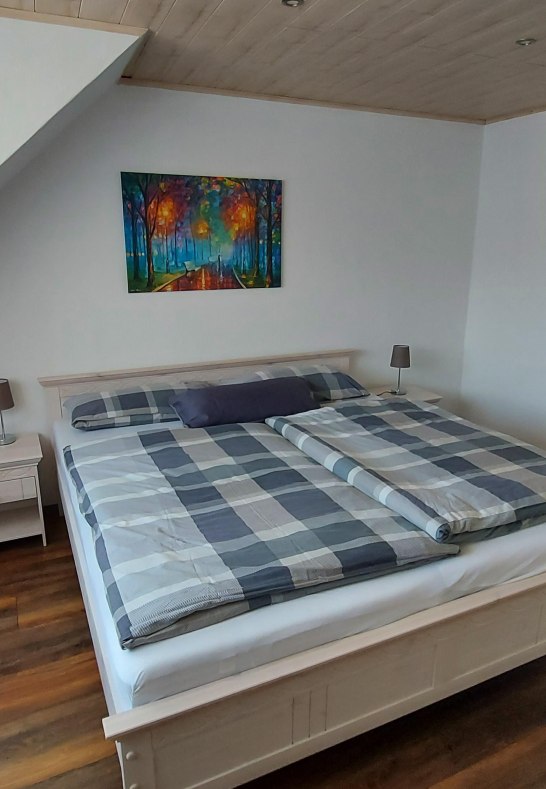 Liebenstein Schlafzimmer links | &copy; Heimes