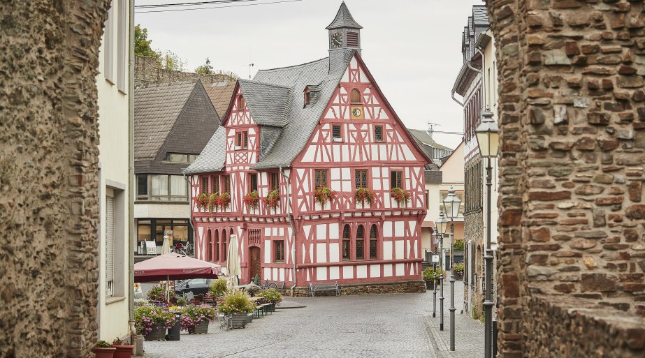 Rathaus Rhens | &copy; Marco Rothbrust