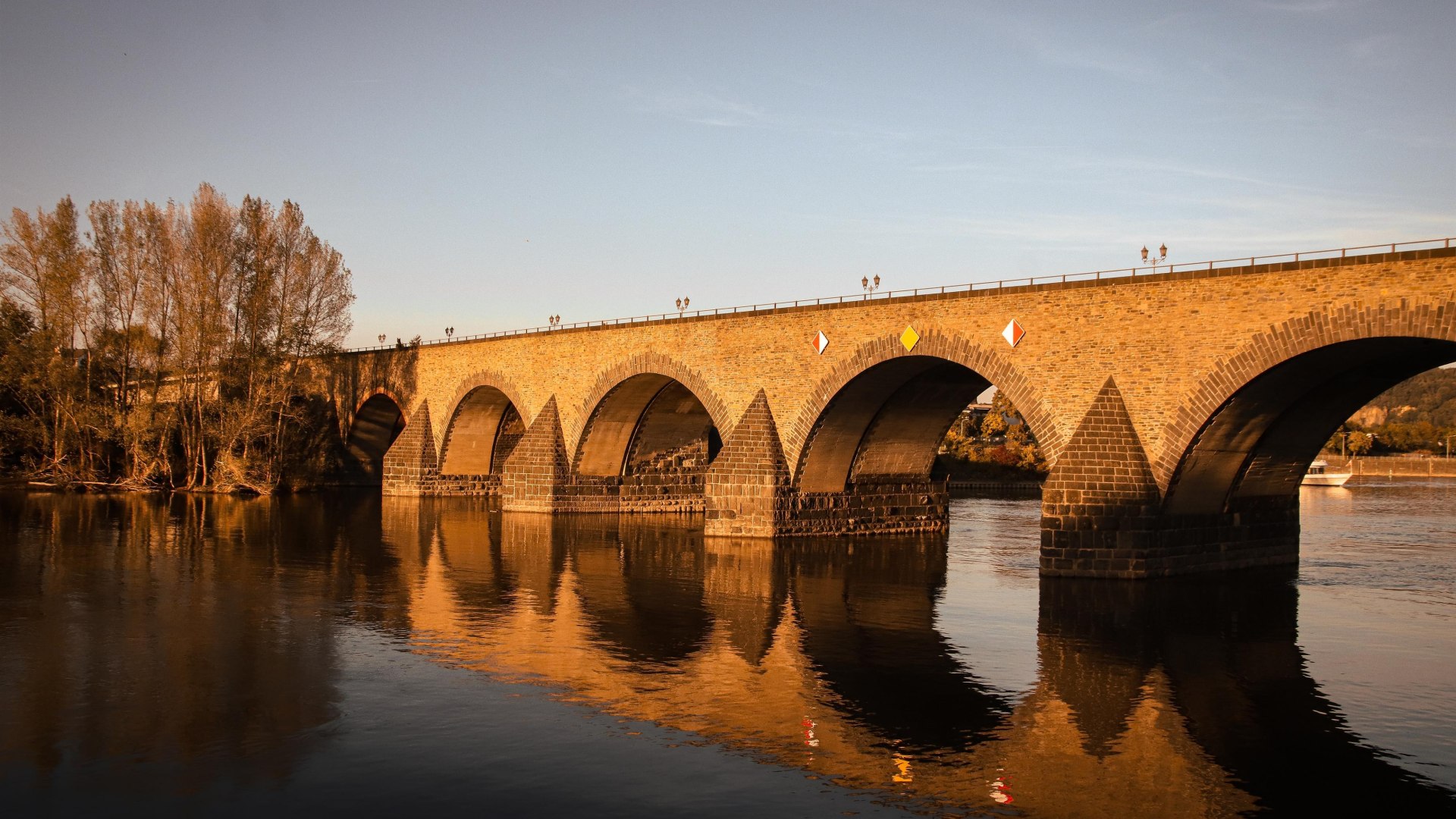 Balduinbrücke am Abend | © Koblenz-Touristik GmbH / Johannes Bruchhof Balduinbrücke am Abend | © Koblenz-Touristik GmbH / Johannes Bruchhof