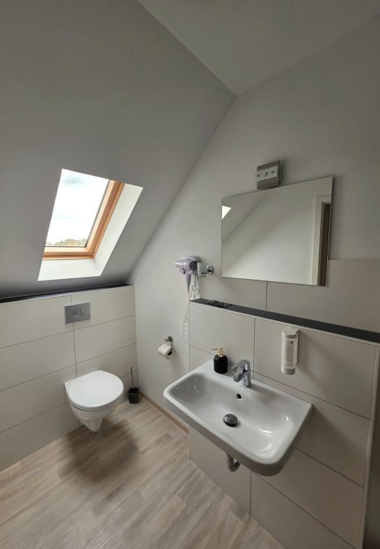 Bad3 | &copy; Fam. Perisa