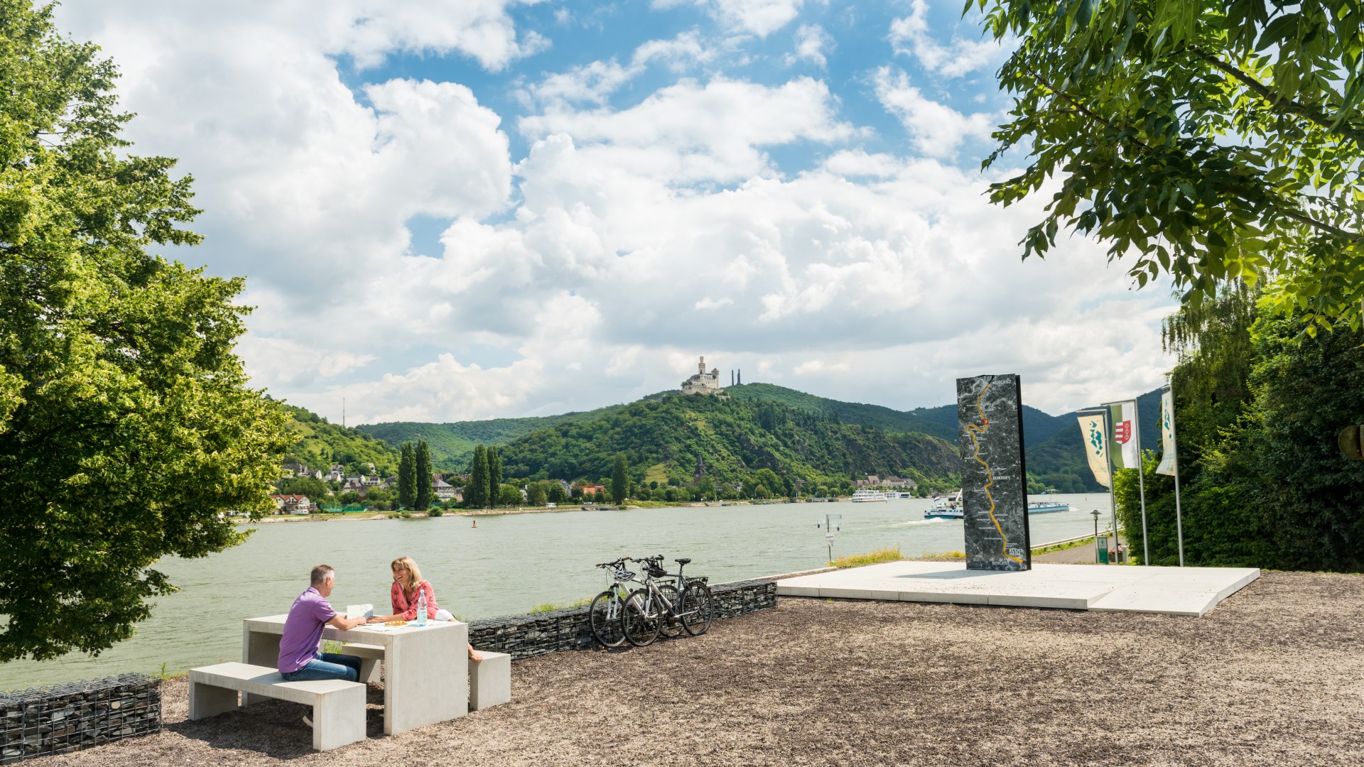 R(h)ein-Blick Stele | &copy; Dominik Ketz