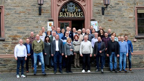 Mitglieder der LAG vor dem Rathaus in Oberwesel | &copy; Maximilian Siech