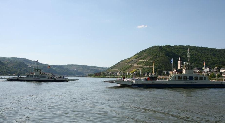 Rheinfaehre Lorch | &copy; kalbacho-foto