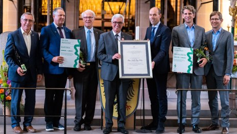Verabschiedung von Karl Ottes und Marlon Br&ouml;hr aus dem ZV Vorstand. v.l.n.r. G&uuml;nter Kern, Hansj&ouml;rg Bathke, Karl Ottes, Roger Lewentz, Volker Boch, Marlon Br&ouml;hr, Jens Deutschendorf | &copy; Herbert Piel