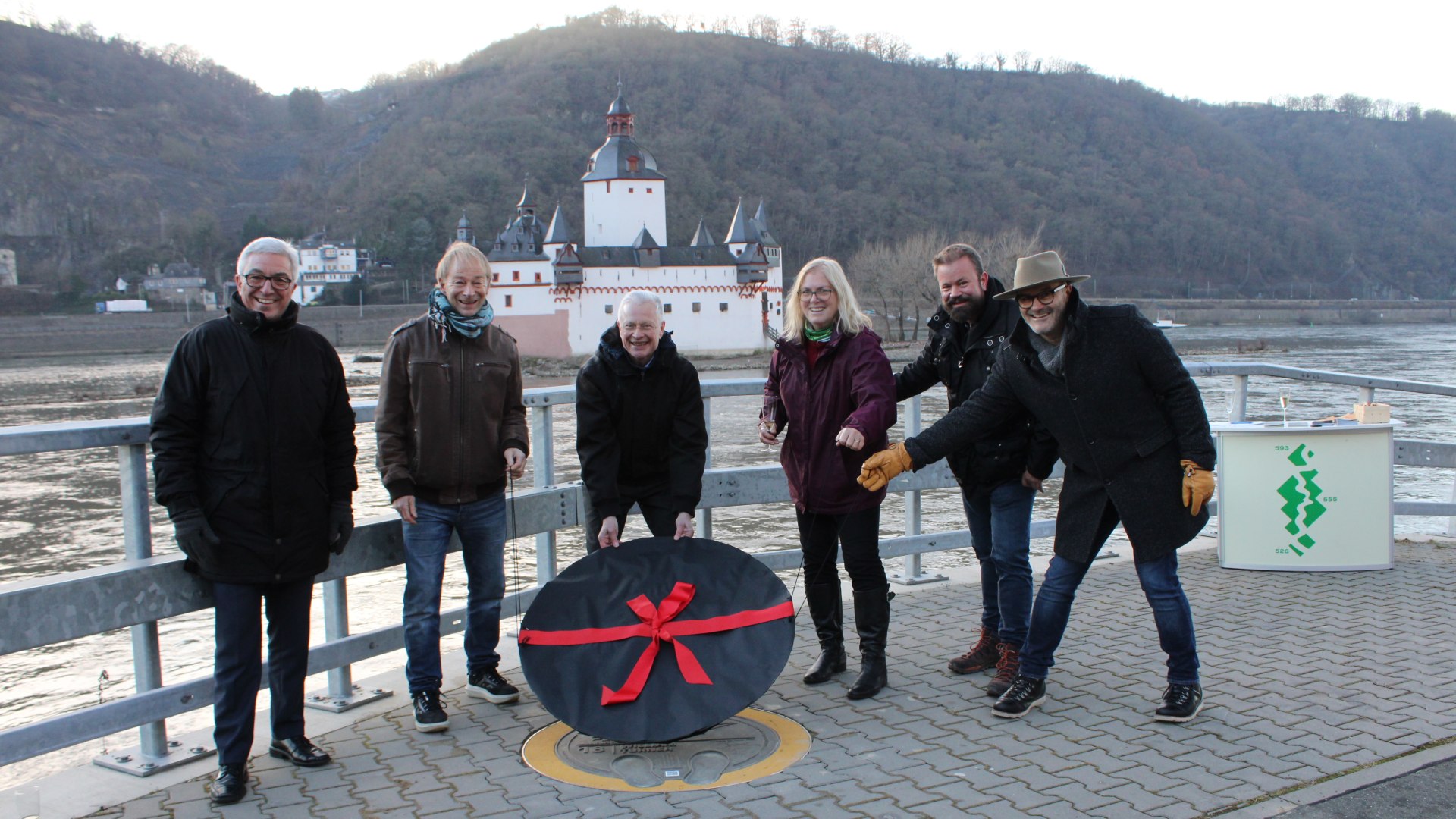 vlnr. Roger Lewentz, Dr. Armin Thommes, Frank Puchtler (ZV WOM), Margit Gronen (Boppard), Martin Buschfort (Kaub), Rainald Kauer (Bacharach) | © ZV Welterbe vlnr. Roger Lewentz, Dr. Armin Thommes, Frank Puchtler (ZV WOM), Margit Gronen (Boppard), Martin Buschfort (Kaub), Rainald Kauer (Bacharach) | © ZV Welterbe