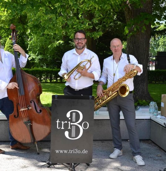 tri3o spielt im Paradiesgarten | © Verena Groß